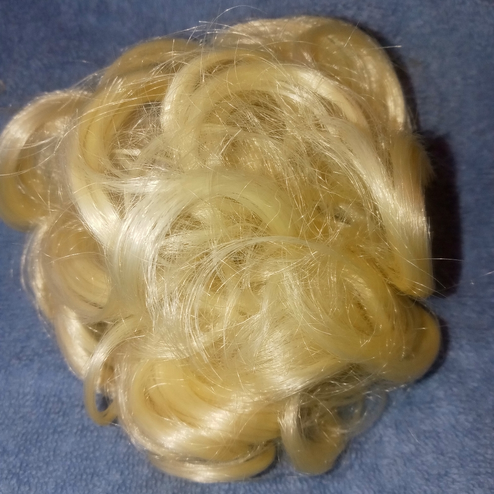 Hair scrunchie -yellowish blonde-New